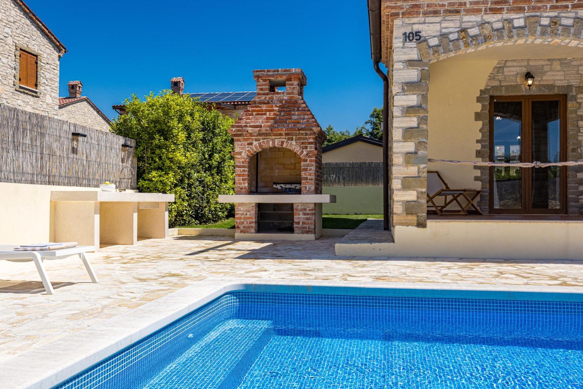 Villa Brioni With Pool By Rentistra Cabrunici Exterior photo